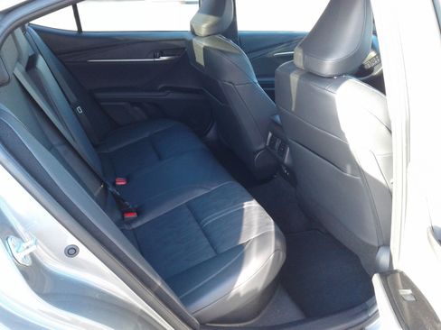 Used 2025 Toyota Camry XSE image 11