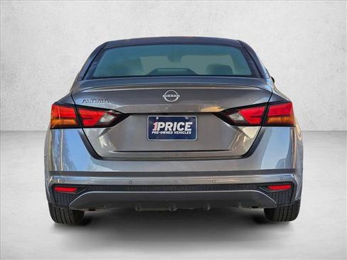 Used 2024 Nissan Altima 2.5 S image 6