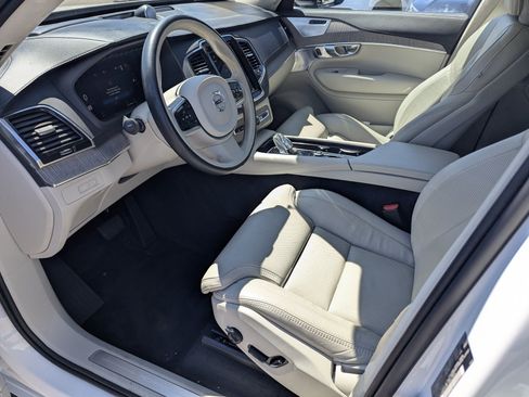 Used 2023 Volvo XC90 T8 Ultimate w/ Lounge Package AWD/4WD image 9
