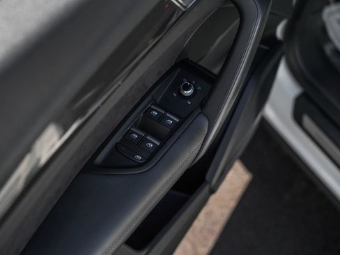 Used 2018 Audi SQ5 Premium Plus AWD/4WD image 10