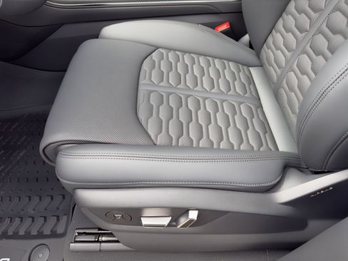 New 2026 Audi RS Q8 performance image 16