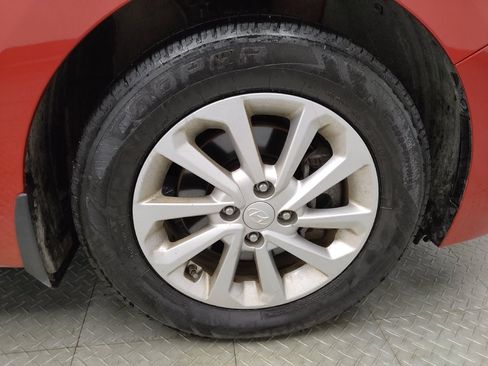 Used 2019 Hyundai Accent SEL FWD image 31