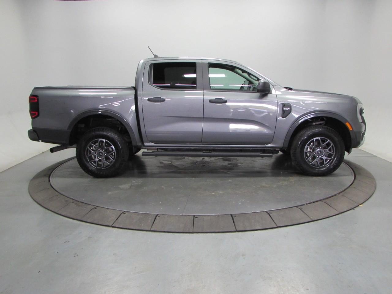 Used 2024 Ford Ranger XLT w/ Equipment Group 301A High AWD/4WD image 8