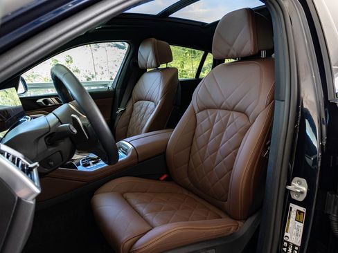 Certified 2025 BMW X6 xDrive40i image 21