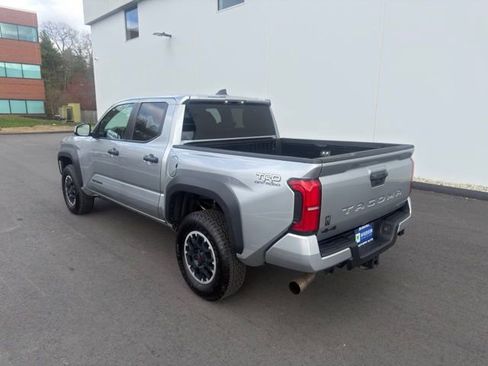 Used 2024 Toyota Tacoma TRD Off-Road AWD/4WD image 8