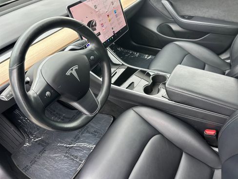 Used 2018 Tesla Model 3 Long Range image 10