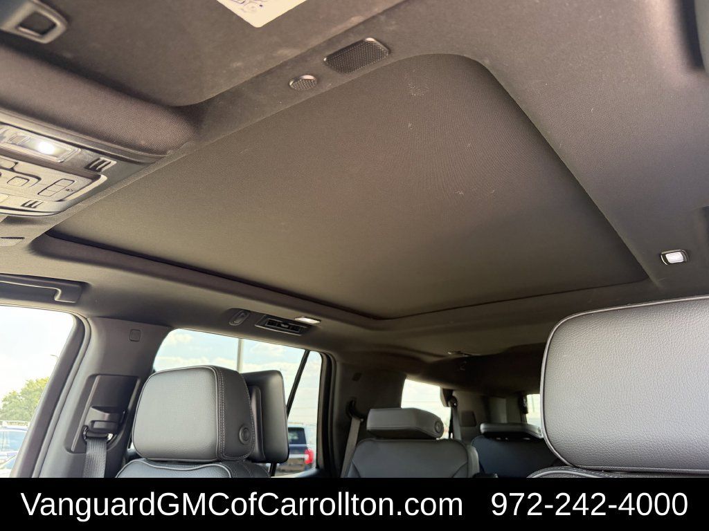 Used 2021 GMC Yukon Denali w/ LPO, Illumination Package AWD/4WD image 32