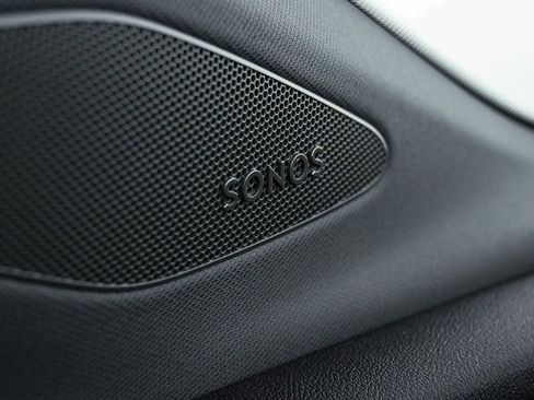 New 2025 Audi Q4 e-tron Prestige image 8