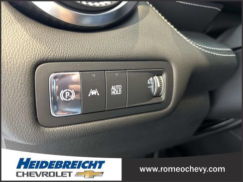 Used 2024 Chevrolet Blazer EV LT AWD/4WD image 29