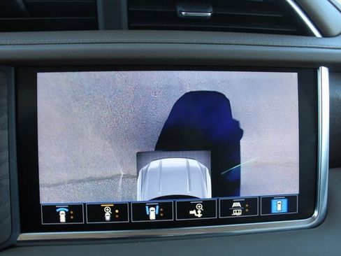 Used 2021 GMC Yukon Denali w/ Advanced Technology Package image 38