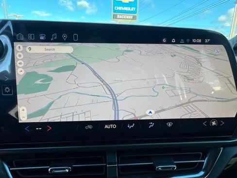 New 2026 Chevrolet Equinox EV LT image 23