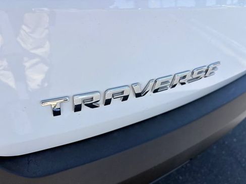 Used 2023 Chevrolet Traverse LT FWD image 26