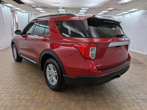 Certified 2023 Ford Explorer XLT w/ Class IV Trailer Tow Package AWD/4WD image 5