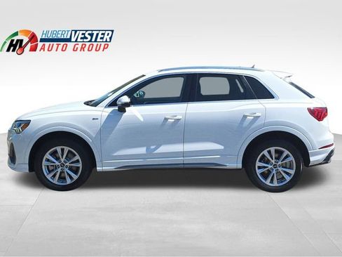 Used 2024 Audi Q3 2.0T Premium image 1