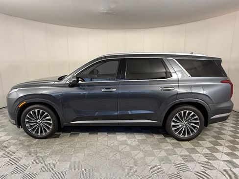 Used 2025 Hyundai Palisade Calligraphy AWD/4WD image 3