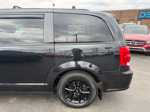 Used 2019 Dodge Grand Caravan GT image 48