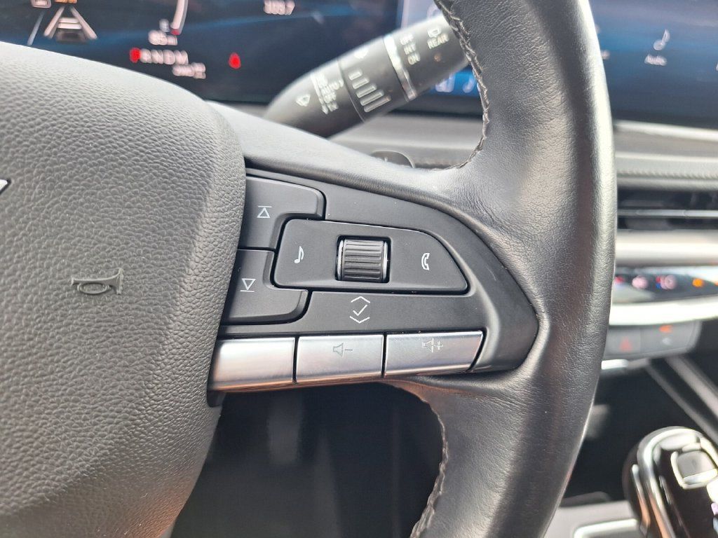 Used 2024 Cadillac XT4 Premium Luxury AWD/4WD image 21
