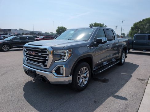 Used 2021 GMC Sierra 1500 SLT image 4