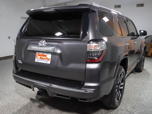 Used 2022 Toyota 4Runner Limited AWD/4WD image 7