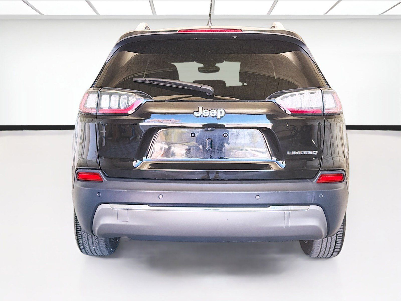 Used 2020 Jeep Cherokee Limited FWD image 5