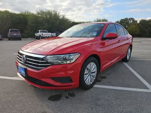 Used 2019 Volkswagen Jetta S image 1
