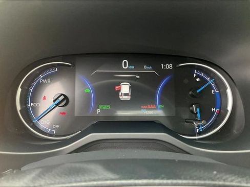 Used 2025 Toyota RAV4 XLE Premium AWD/4WD image 13