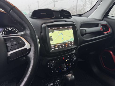 Used 2021 Jeep Renegade Trailhawk w/ Sun & Sound Group image 23