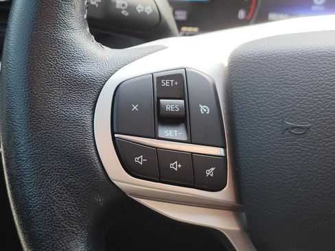 Used 2021 Ford Explorer XLT image 30