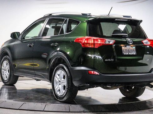 Used 2013 Toyota RAV4 LE FWD image 2