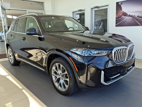 Certified 2024 BMW X5 xDrive40i w/ Premium Package AWD/4WD image 1