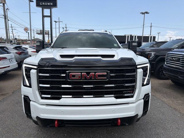 Used 2025 GMC Sierra 2500 AT4 w/ AT4 Premium Plus Package AWD/4WD image 2