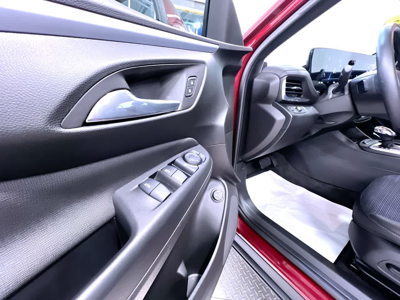 Used 2025 Buick Envista Preferred w/ Convenience I Package FWD image 12