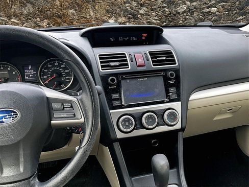 Used 2016 Subaru Impreza 2.0i Premium image 6