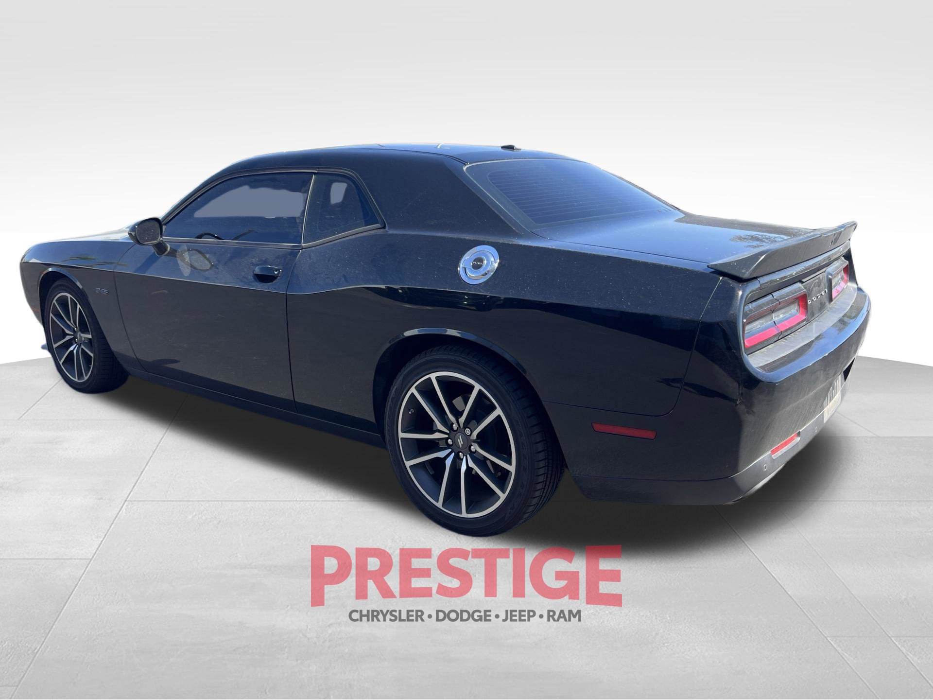 Used 2023 Dodge Challenger R/T RWD image 8