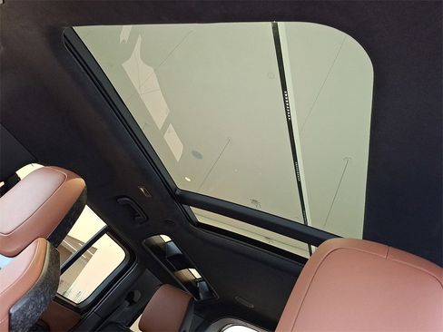 New 2026 Land Rover Defender 110 image 10