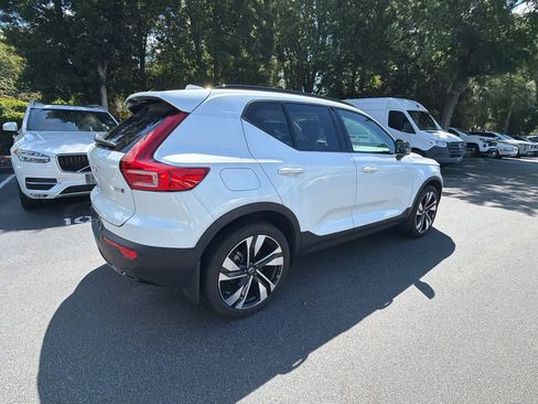 Certified 2023 Volvo XC40 B5 Ultimate w/ Protection Package Premier AWD/4WD image 51