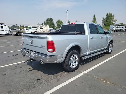 Used 2015 RAM 1500 Laramie w/ Convenience Group AWD/4WD image 3