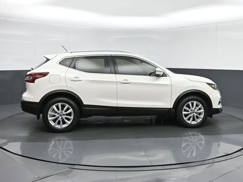Used 2022 Nissan Rogue Sport SV w/ Technology Package image 8