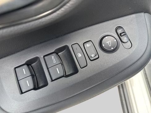 Certified 2024 Honda HR-V LX image 8
