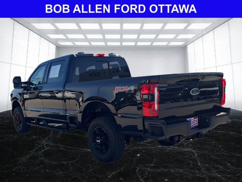 Used 2023 Ford F250 XLT w/ XLT Premium Package AWD/4WD image 3