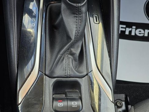 Used 2022 Toyota Corolla LE image 18