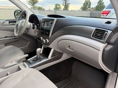 Used 2012 Subaru Forester 2.5X Limited AWD/4WD image 19