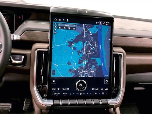 Used 2025 GMC Yukon XL Denali Ultimate w/ LPO, Floor Liner Package AWD/4WD image 31