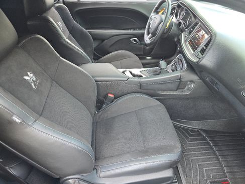 Used 2022 Dodge Challenger R/T Scat Pack w/ Plus Package RWD image 15