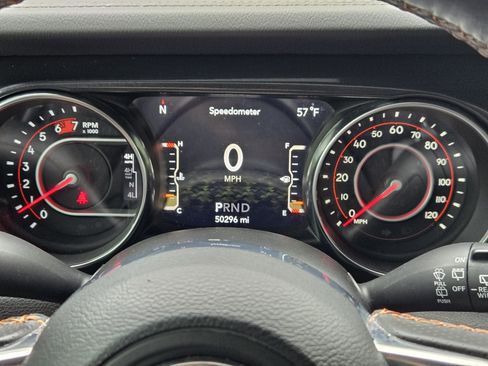 Used 2022 Jeep Wrangler Unlimited Rubicon w/ Xtreme Recon 35" Tire Package image 19