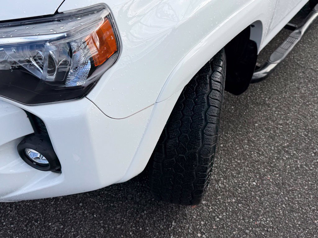Used 2023 Toyota 4Runner SR5 Premium w/ Moonroof Package AWD/4WD image 3