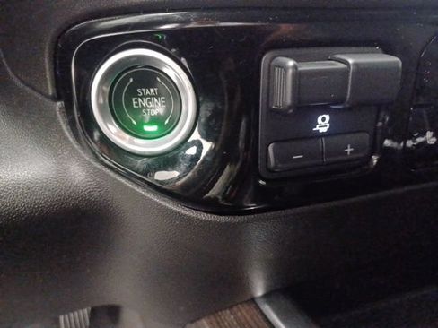 Used 2023 Chevrolet Silverado 1500 LT RWD image 29