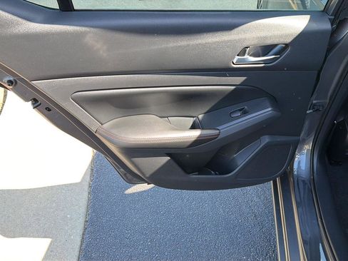 Used 2021 Nissan Altima 2.5 SR w/ SR Premium Package FWD image 17