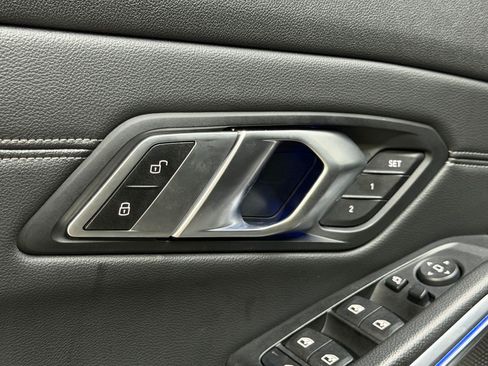 Used 2019 BMW 330i Sedan w/ M Sport Package RWD image 30