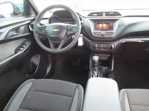 Used 2021 Chevrolet TrailBlazer LS FWD image 13